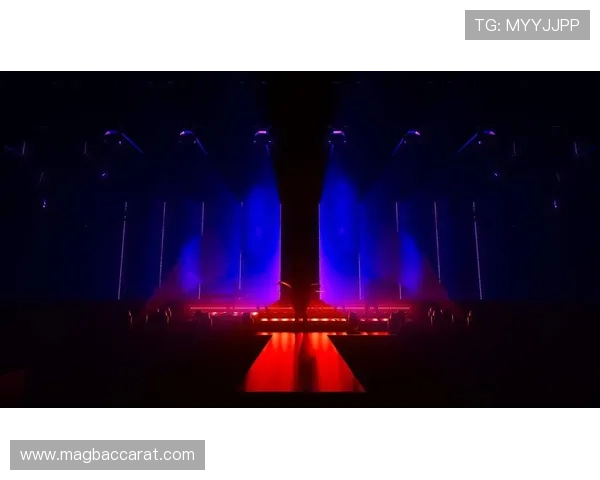 Ado真人介绍：深入分析Ado虚拟形象的设计与舞台表现技巧